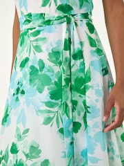 أخضر - فستان متوسط الطول مزين بطبعة زهور وطيات على الرقبة من Roman - Image 5 of 5