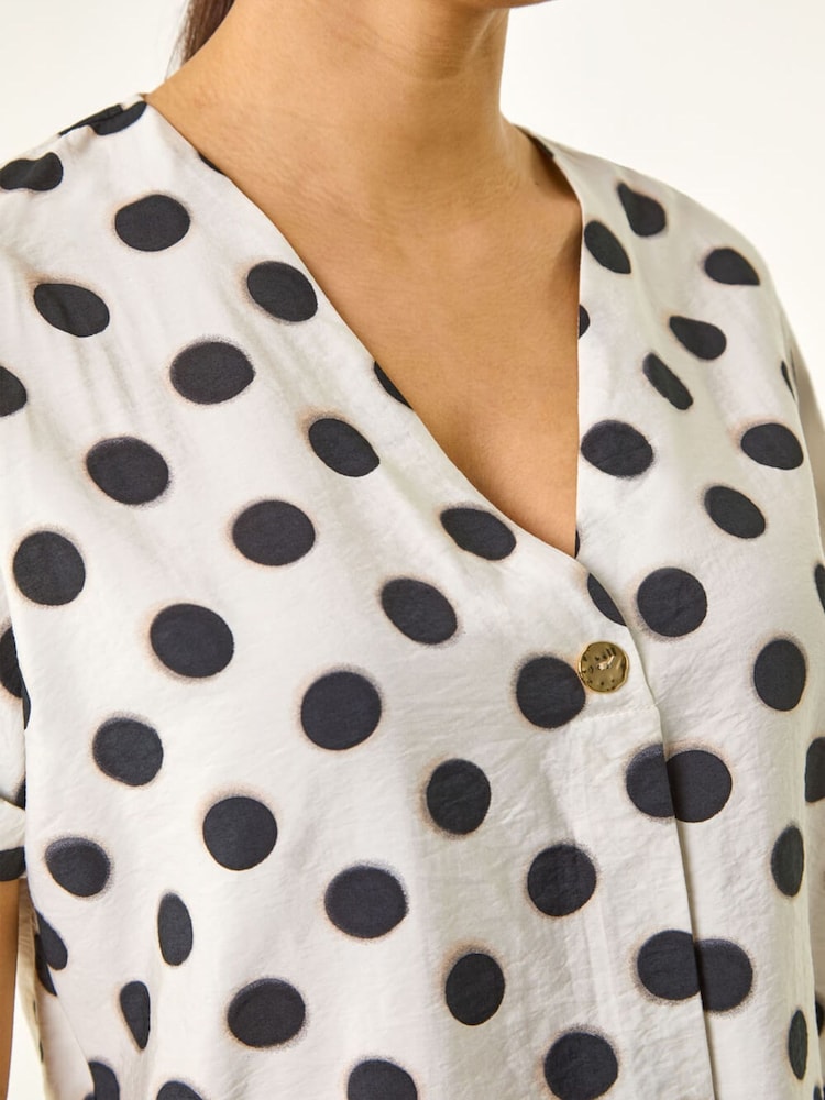 Roman White Spotted Pleat Front V-Neck Top - Image 5 of 5