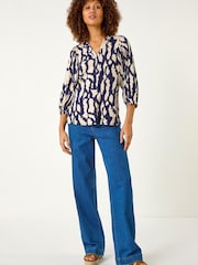 Roman Blue Mono Abstract Print Top - Image 3 of 5