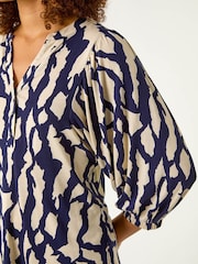 Roman Blue Mono Abstract Print Top - Image 5 of 5