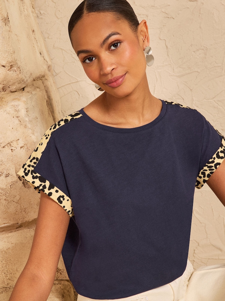 Navy - Love & Roses Crew Neck Animal Tipped T-Shirt - Larawan 1 ng 4