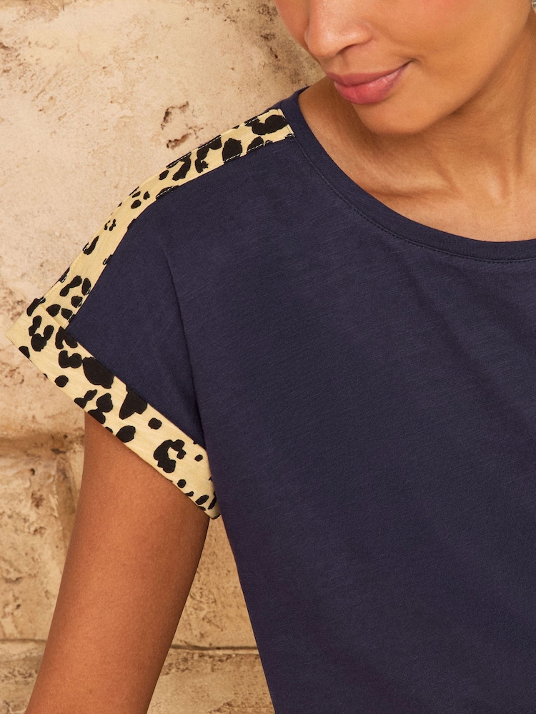 Navy - Love & Roses Crew Neck Animal Tipped T-Shirt - Larawan 2 ng 4