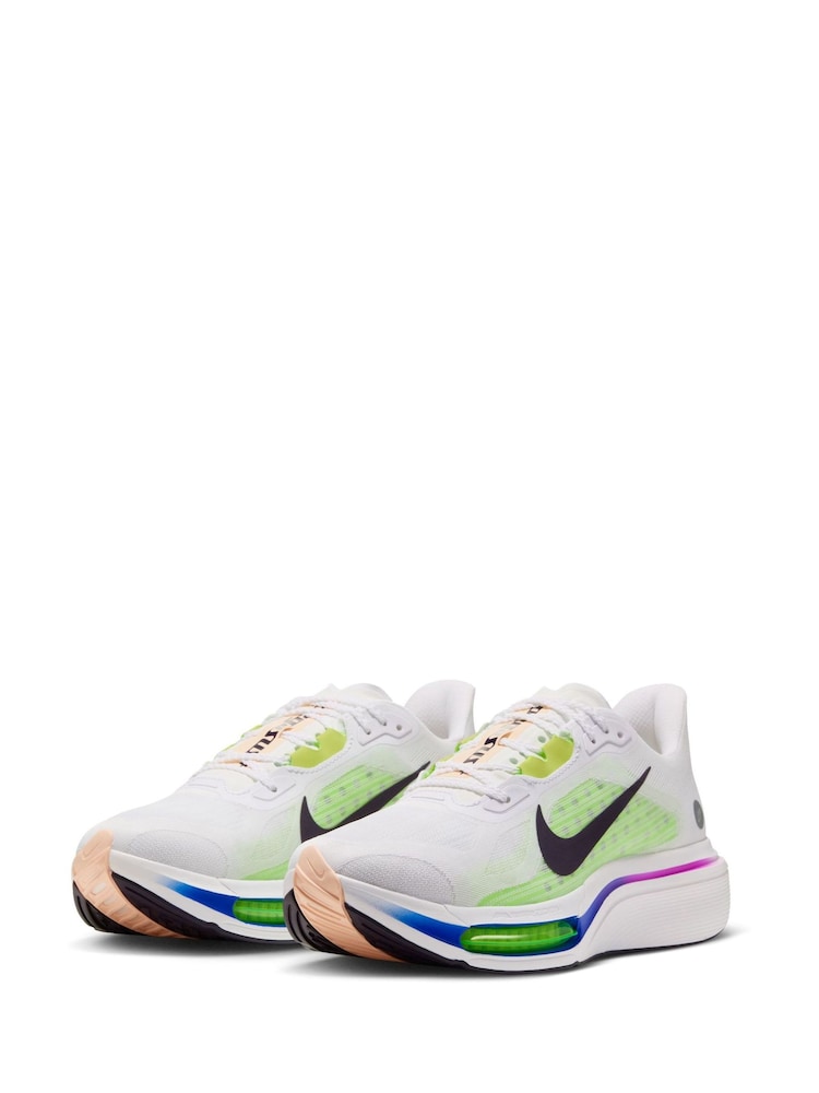 Belo/Ljubičasto - Nike Pegasus Plus 2 Running Trainers - Slika 2 od 7 Belo/Ljubičasto - Nike Pegasus Plus 2 Running Trainers - Slika 2 od 7