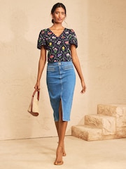 Love & Roses x RHS Navy Floral Print Petite Scallop T-Shirt - Image 3 of 4