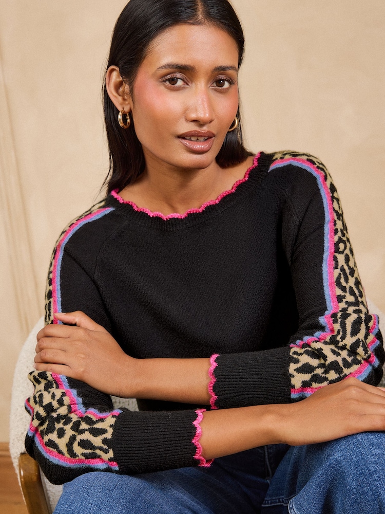 Love & Roses Black Crew Neck Leopard Tipped Knitted Jumper - Image 4 of 4