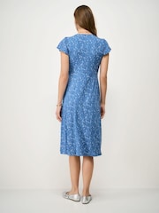 Γαλάζιο - Crew Clothing Φόρεμα με φλοράλ ζέρσεϊ Alyssia Με κουμπιά Meadow - Εικόνα 2 από 5