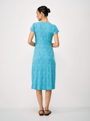 Μπλε - Crew Clothing Φόρεμα με φλοράλ ζέρσεϊ Alyssia Με κουμπιά Meadow - Εικόνα 2 από 5