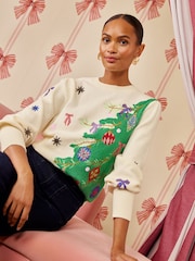 Love & Roses Embroidered Christmas Tree Bow Detail Crew Neck Knitted Jumper - Billede 5 af 5
