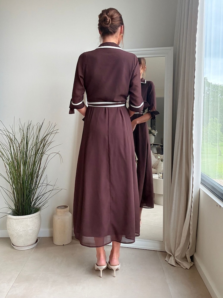 Style Cheat Contrast Daphne Belted Shirt Dress - Larawan 2 ng 4 Style Cheat Contrast Daphne Belted Shirt Dress - Larawan 2 ng 4