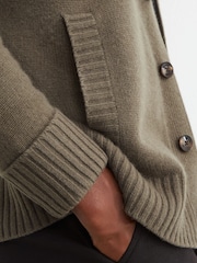 Reiss Sable Green Padstow 100% Cashmere V-Neck Cardigan - Image 4 of 7