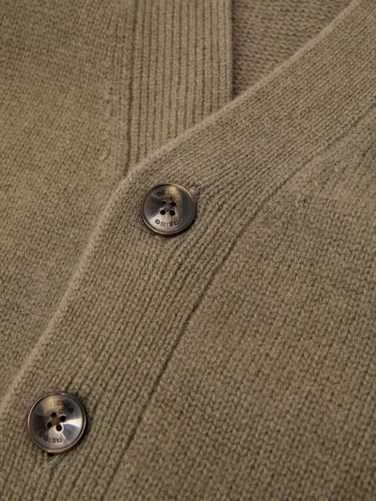 Reiss Sable Green Padstow 100% Cashmere V-Neck Cardigan - Image 7 of 7 Reiss Sable Green Padstow 100% Cashmere V-Neck Cardigan - Image 7 of 7