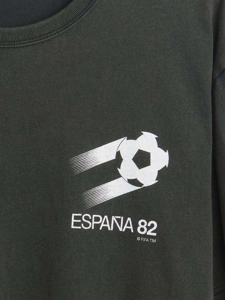 Gap Black Spain FIFA WORLD CUP™ Relaxed Graphic Short Sleeve T-Shirt - Image 5 of 5 Gap Black Spain FIFA WORLD CUP™ Relaxed Graphic Short Sleeve T-Shirt - Image 5 of 5