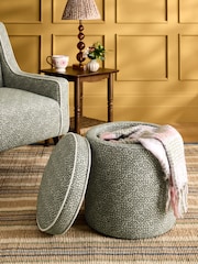 Nina Campbell Green Frame Rosebury Round Footstool - Image 2 of 7