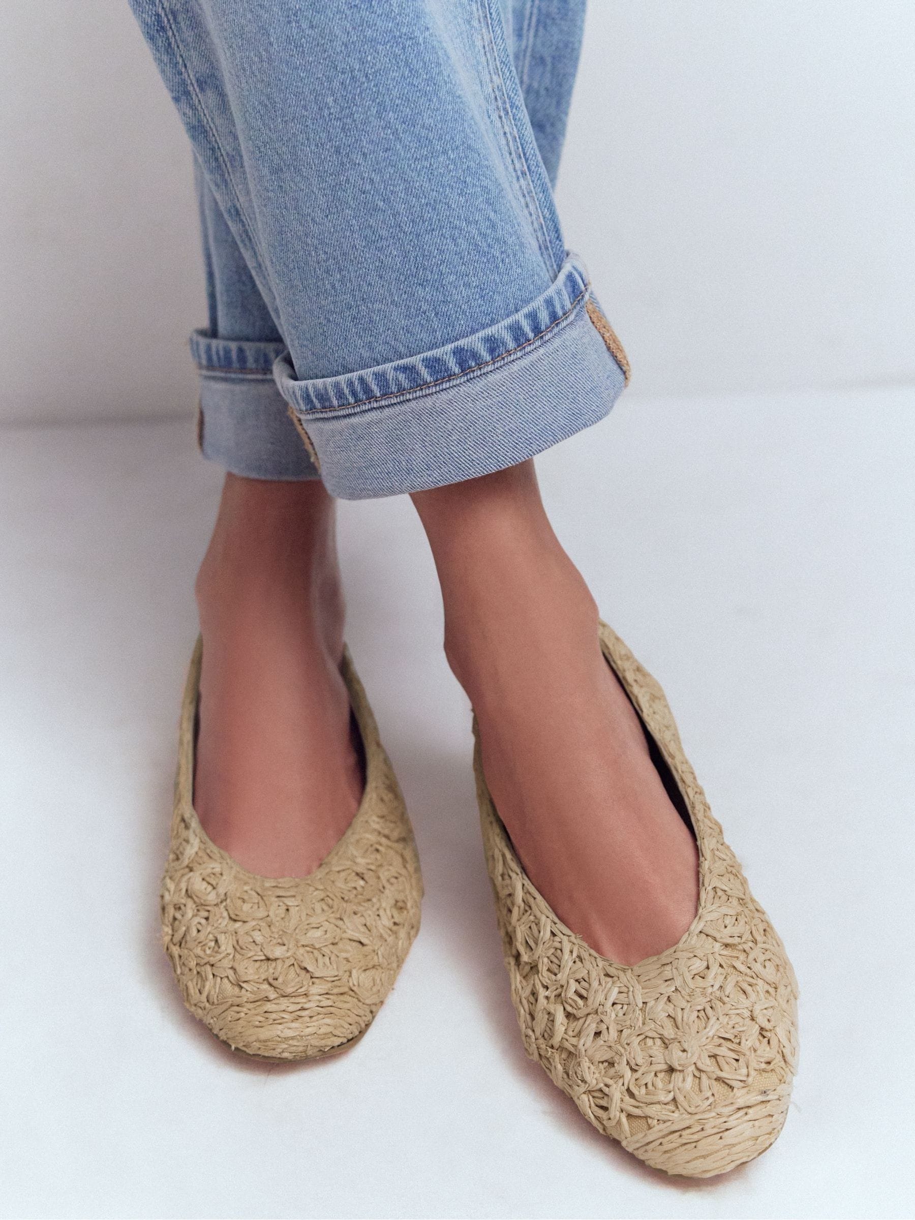 Buy Boden High Cut Ballet Flats з сайту Next Ukraine