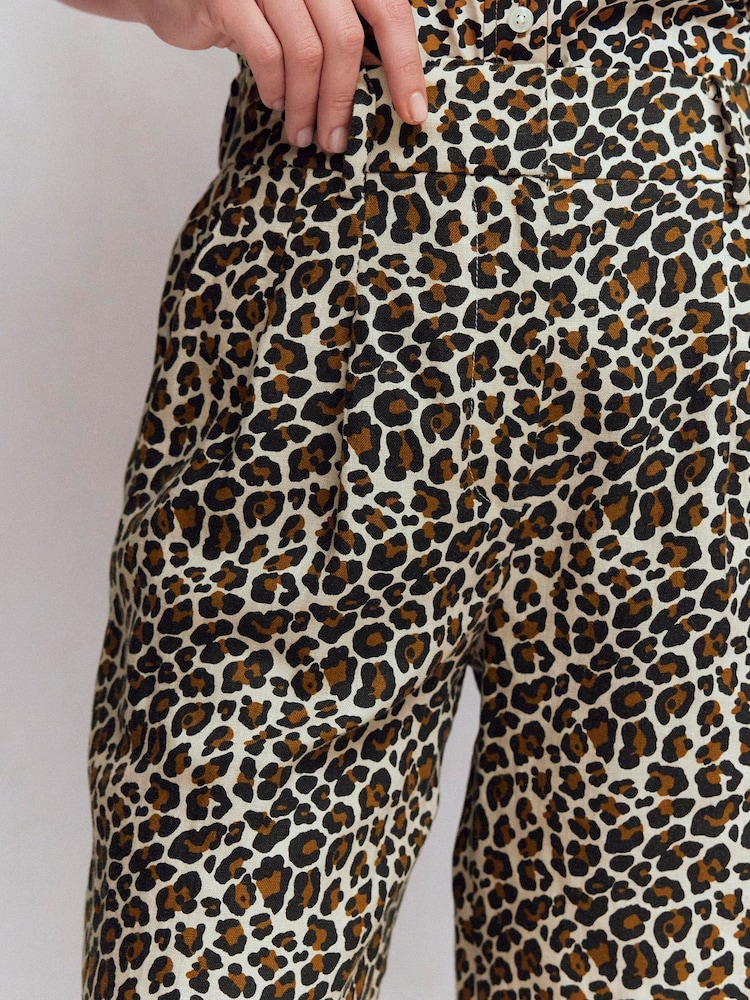 Animal Print - Boden Kensington Linen Shorts - Larawan 2 ng 7