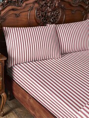 Joe Browns Coral Marvellous Mirrored Bird Cotton Sateen Matching Bedding - Image 2 of 2