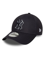 New Era Black Outline 9Forty New York Yankees Cap - Image 5 of 6