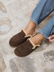 Camurça marrom - Linzi Collected Faux Fur Lined Mule Loafers - Imagem 1 de 5