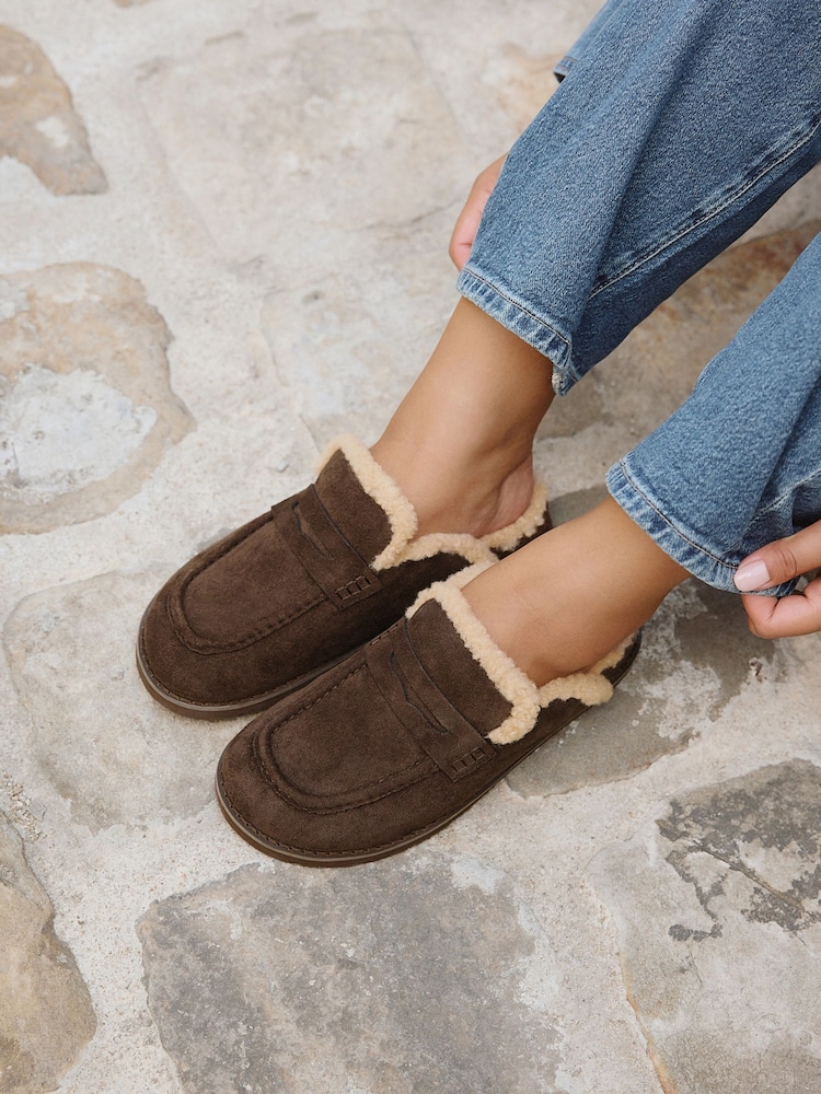 Camurça marrom - Linzi Collected Faux Fur Lined Mule Loafers - Imagem 1 de 5 Camurça marrom - Linzi Collected Faux Fur Lined Mule Loafers - Imagem 1 de 5