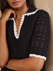 Love & Roses Crochet Style V-Neck Short Sleeve Collared Top - صورة 2 من 5