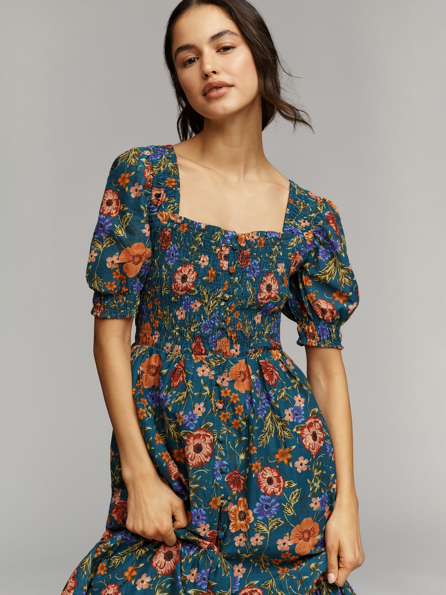 Buy Anthropologie Blue Floral Floral The Peregrine Cotton Short