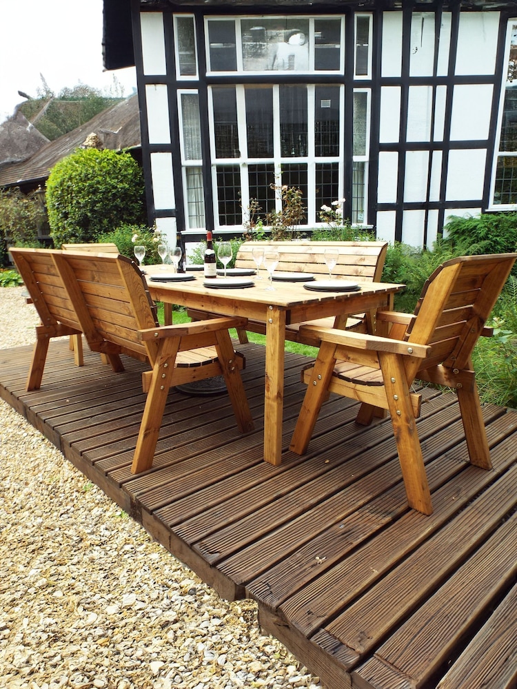 Charles Taylor Brown 8 Seater Rectangular Garden Table Set - Image 2 of 5 Charles Taylor Brown 8 Seater Rectangular Garden Table Set - Image 2 of 5