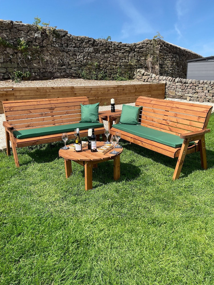 Charles Taylor Brown 6 Seater Balmoral Garden Corner Set With Round Coffee - Image 2 of 8