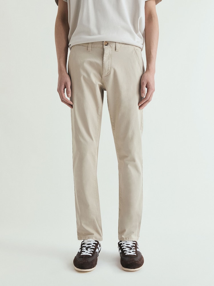 Crema - Scalpers Casual Chino Pants - Imagen 2 de 5