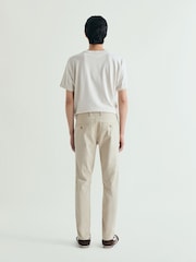 Crema - Scalpers Casual Chino Pants - Imagen 3 de 5