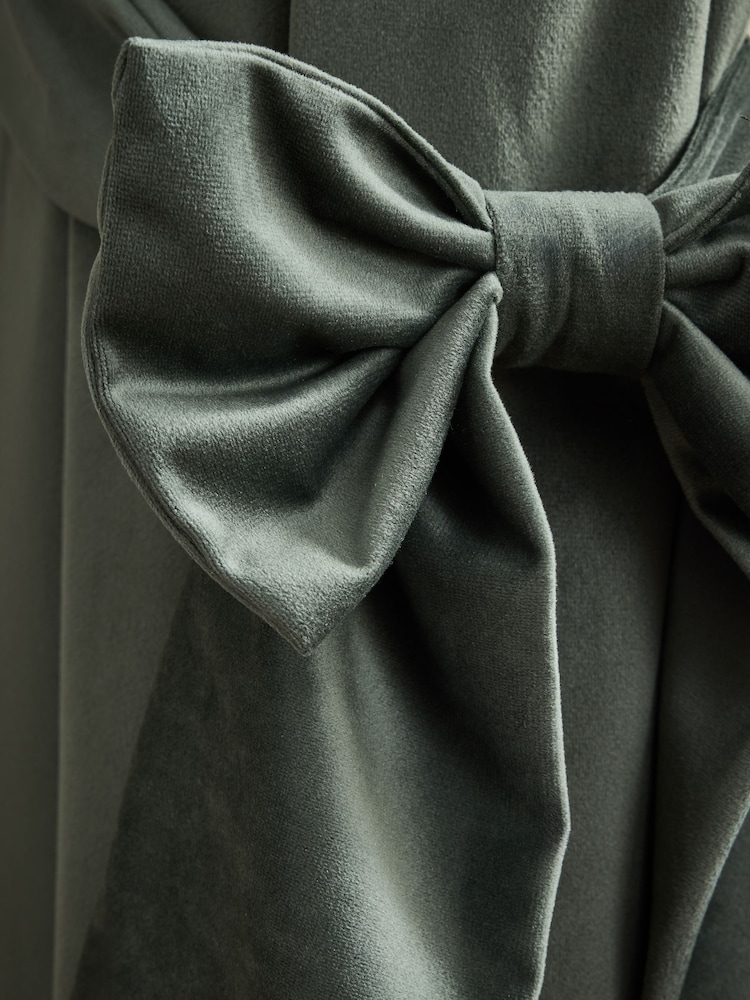 Set of 2 Green Dark Bow Matte Velvet Curtain Tie Backs - Image 2 of 3 Set of 2 Green Dark Bow Matte Velvet Curtain Tie Backs - Image 2 of 3