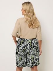 Yours Curve Black Jersey Shorts - Image 3 of 5