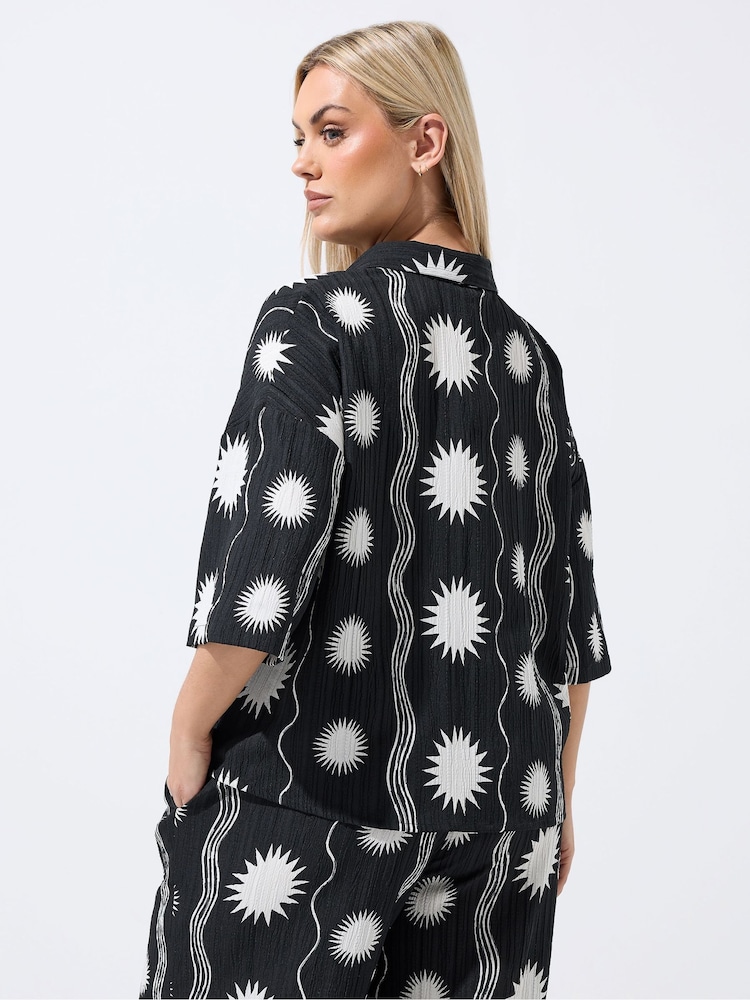 Yours Curve Black Limited Sun Stripe Crinkle Shirt - Image 2 of 4