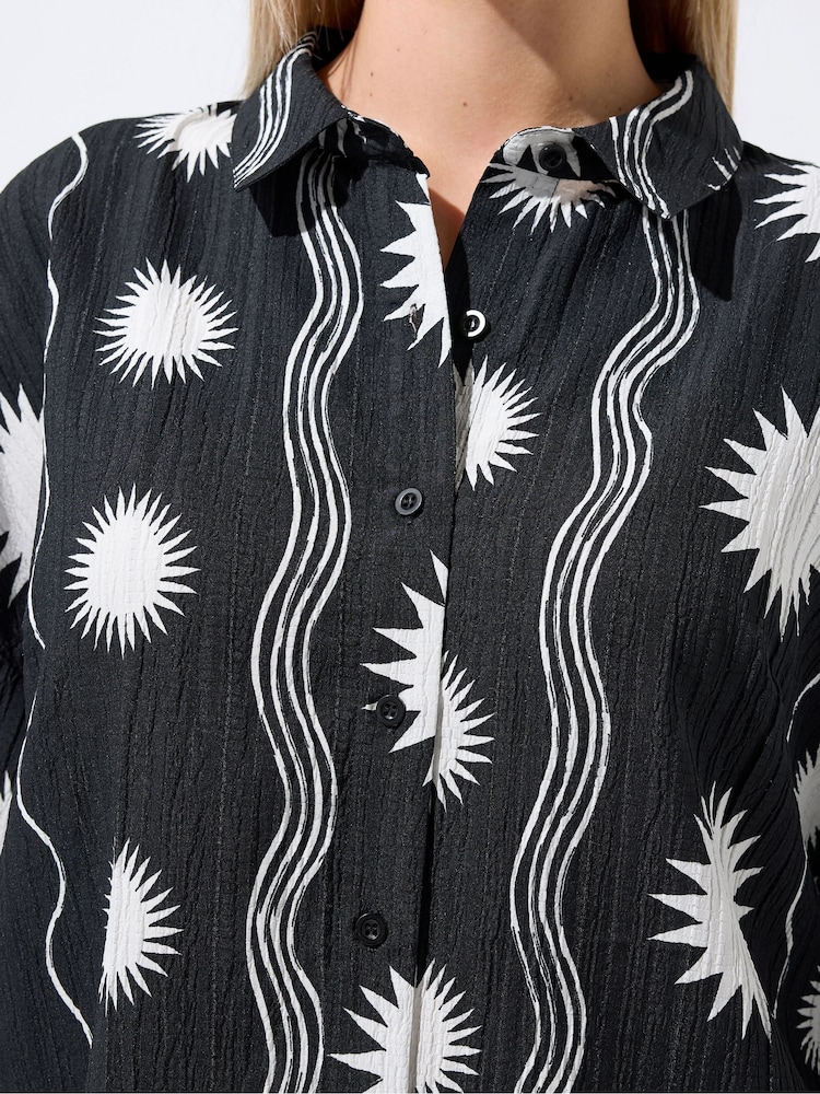 Yours Curve Black Limited Sun Stripe Crinkle Shirt - Image 4 of 4