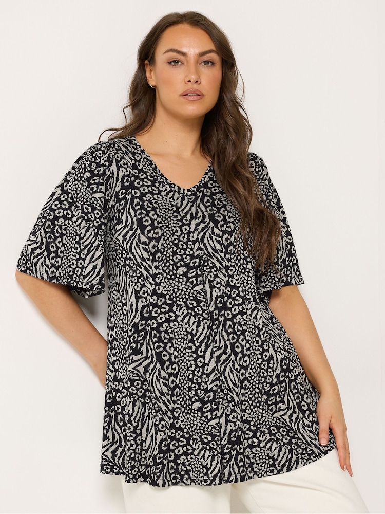 Yours Curve Black Pleated Front Swing Top - Image 1 of 5