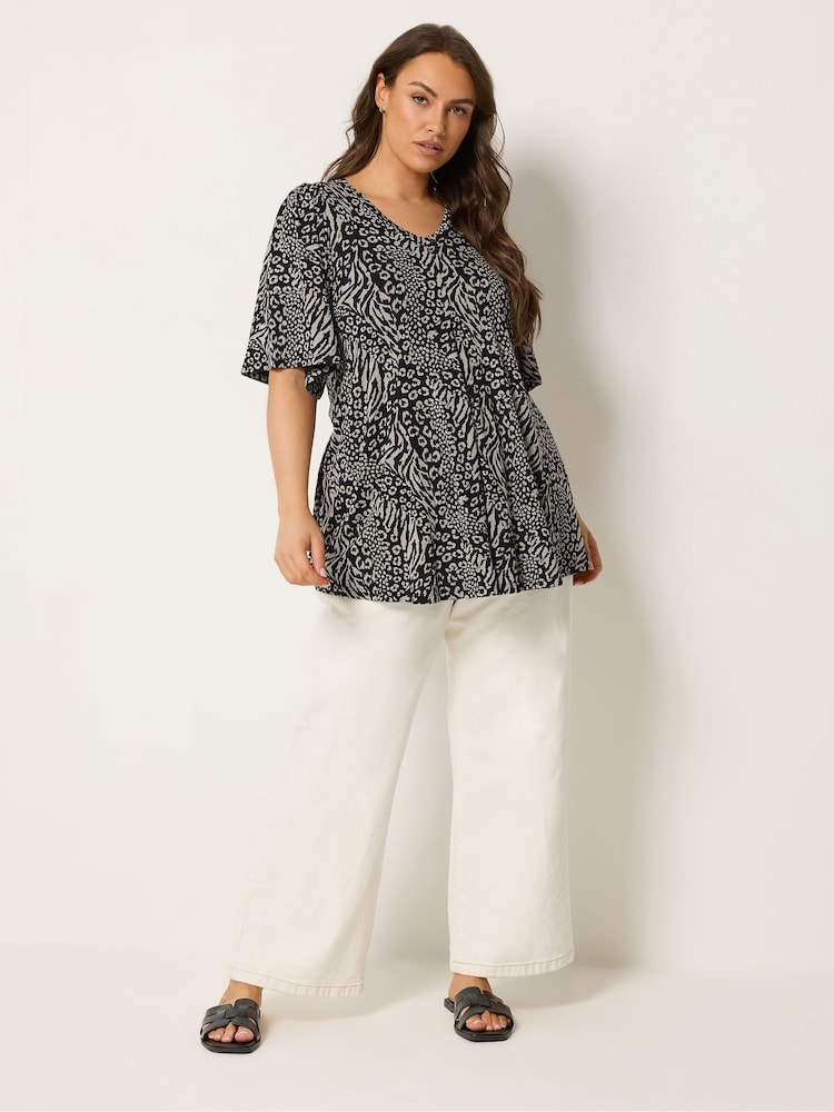 Yours Curve Black Pleated Front Swing Top - Image 2 of 5