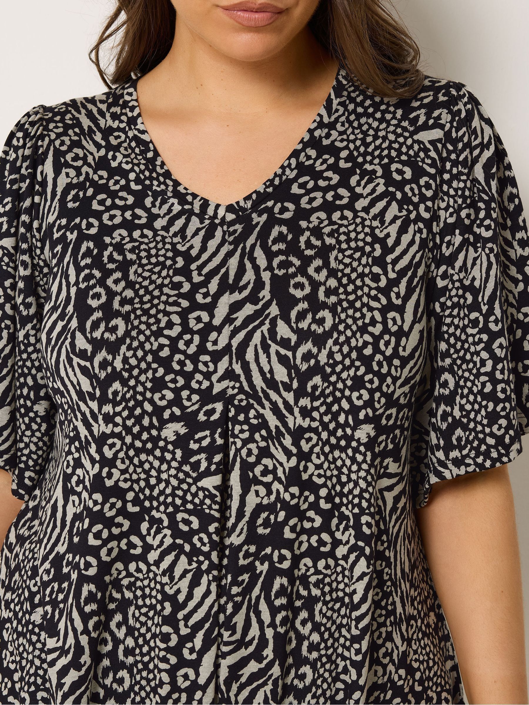 Buy Yours Curve Black Pleated Front Swing Top from Next USA
