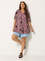 Yours Curve Pink Textured Pleated Front Swing Top - Image 2 of 5