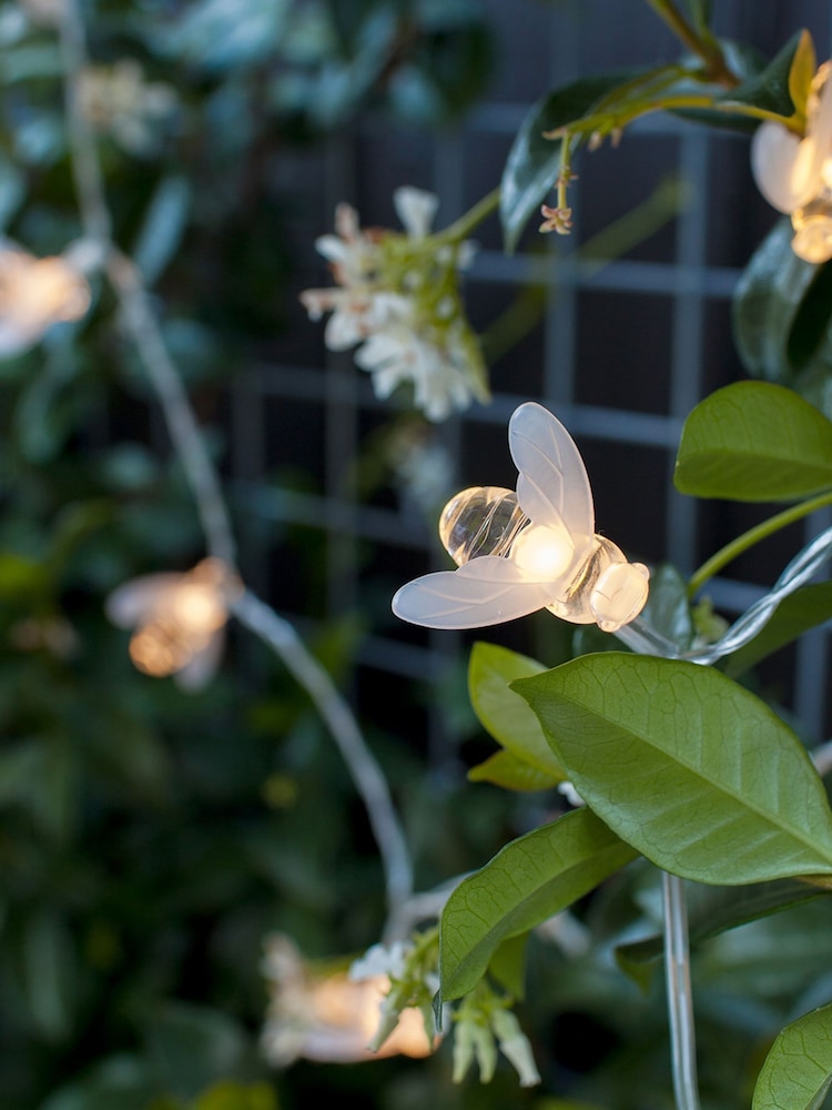 Lights4fun Clear 20 Bee LED Solar Fairy Lights - Image 3 of 3