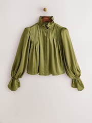 أخضر - CERENE Long Sleeve High Neck Satin Blouse - صورة 5 من 10