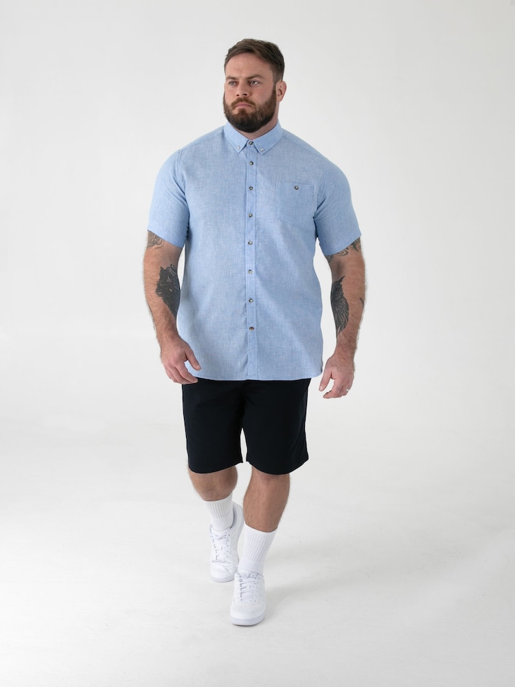 D555 Blue Linen Mix Short Sleeve Shirt With Button Down Collar & Pocket - Image 2 of 6