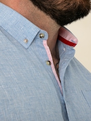 D555 Blue Linen Mix Short Sleeve Shirt With Button Down Collar & Pocket - Image 5 of 6