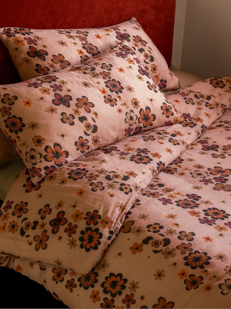 Rockett St George Woodstock Floral Cotton Muslin Duvet Cover and Pillowcase Set - Image 2 of 5