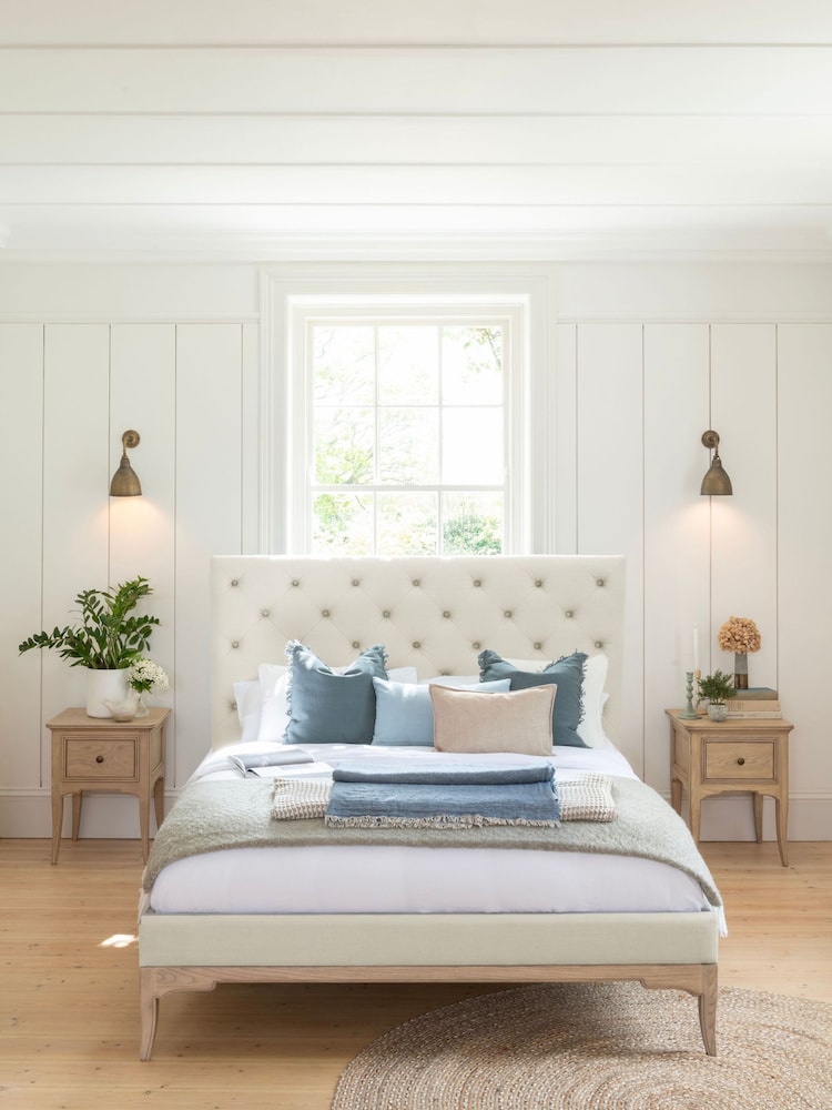 Willis & Gambier Cream Toulon Bed - Image 1 of 7