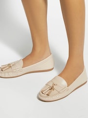 乳白色 - Dune London Leather Tassle Detail Soft Loafers - 圖片 1/6