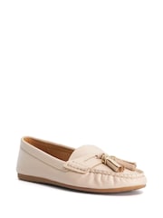 乳白色 - Dune London Leather Tassle Detail Soft Loafers - 圖片 3/6