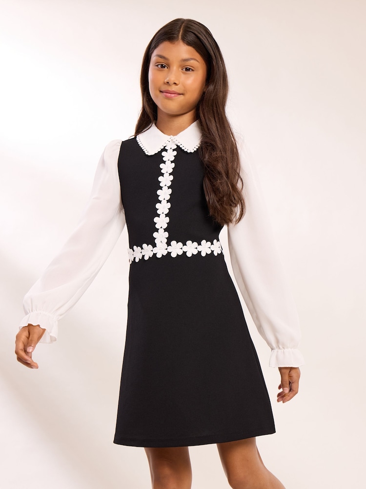 Lipsy 2-in-1 Long Sleeve Flower Trim Dress (5-16yrs) - Larawan 1 ng 5 Lipsy 2-in-1 Long Sleeve Flower Trim Dress (5-16yrs) - Larawan 1 ng 5