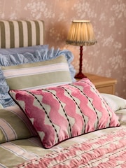 Cut Velvet Abstract Wiggle Stripe Cushion - Obraz 1 z 4