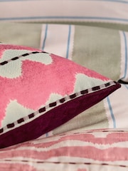 Cut Velvet Abstract Wiggle Stripe Cushion - Obraz 2 z 4