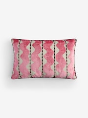 Cut Velvet Abstract Wiggle Stripe Cushion - Obraz 3 z 4