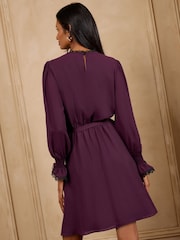 Violetti - Love & Roses -pitsi-kaarredetaljillinen Vyöllinen minimekko - Kuva 4 / 4
